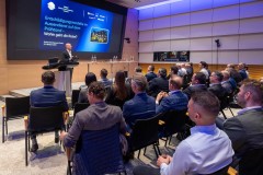 ZUERICH, 21. OKTOBER 2024 - ZUERCHER GENERALAGENTEN VERBAND ZGAV: Event des Zuercher Generalgenten Verbandes im Zurich Development Center ZDC an der Keltenstrasse 48 in Zuerich. Panel mit Erich Marte (Allianz), Thomas Steiger (Zurich), Herbert Goll (AXA), Daniel Gatti (SwissLife), Ralph Jeitzinger und Moderator Hans-Peter Nehmer (Allianz). Thema: Entschaedigungsmodelle im Aussendienst auf dem Pruefstand - Wohin geht die Reise? Auftrag: Anup Nastik, Allianz-Suisse Zuerich. 

ths/Photo by: THOMI STUDHALTER