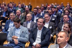 ZUERICH, 21. OKTOBER 2024 - ZUERCHER GENERALAGENTEN VERBAND ZGAV: Event des Zuercher Generalgenten Verbandes im Zurich Development Center ZDC an der Keltenstrasse 48 in Zuerich. Panel mit Erich Marte (Allianz), Thomas Steiger (Zurich), Herbert Goll (AXA), Daniel Gatti (SwissLife), Ralph Jeitzinger und Moderator Hans-Peter Nehmer (Allianz). Thema: Entschaedigungsmodelle im Aussendienst auf dem Pruefstand - Wohin geht die Reise? Auftrag: Anup Nastik, Allianz-Suisse Zuerich. 

ths/Photo by: THOMI STUDHALTER