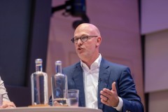 ZUERICH, 21. OKTOBER 2024 - ZUERCHER GENERALAGENTEN VERBAND ZGAV: Event des Zuercher Generalgenten Verbandes im Zurich Development Center ZDC an der Keltenstrasse 48 in Zuerich. Panel mit Erich Marte (Allianz), Thomas Steiger (Zurich), Herbert Goll (AXA), Daniel Gatti (SwissLife), Ralph Jeitzinger und Moderator Hans-Peter Nehmer (Allianz). Thema: Entschaedigungsmodelle im Aussendienst auf dem Pruefstand - Wohin geht die Reise? Auftrag: Anup Nastik, Allianz-Suisse Zuerich. 

ths/Photo by: THOMI STUDHALTER