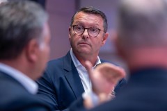 ZUERICH, 21. OKTOBER 2024 - ZUERCHER GENERALAGENTEN VERBAND ZGAV: Event des Zuercher Generalgenten Verbandes im Zurich Development Center ZDC an der Keltenstrasse 48 in Zuerich. Panel mit Erich Marte (Allianz), Thomas Steiger (Zurich), Herbert Goll (AXA), Daniel Gatti (SwissLife), Ralph Jeitzinger und Moderator Hans-Peter Nehmer (Allianz). Thema: Entschaedigungsmodelle im Aussendienst auf dem Pruefstand - Wohin geht die Reise? Auftrag: Anup Nastik, Allianz-Suisse Zuerich. 

ths/Photo by: THOMI STUDHALTER