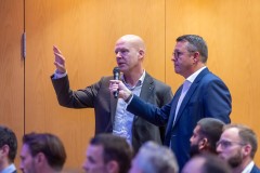 ZUERICH, 21. OKTOBER 2024 - ZUERCHER GENERALAGENTEN VERBAND ZGAV: Event des Zuercher Generalgenten Verbandes im Zurich Development Center ZDC an der Keltenstrasse 48 in Zuerich. Panel mit Erich Marte (Allianz), Thomas Steiger (Zurich), Herbert Goll (AXA), Daniel Gatti (SwissLife), Ralph Jeitzinger und Moderator Hans-Peter Nehmer (Allianz). Thema: Entschaedigungsmodelle im Aussendienst auf dem Pruefstand - Wohin geht die Reise? Auftrag: Anup Nastik, Allianz-Suisse Zuerich. 

ths/Photo by: THOMI STUDHALTER