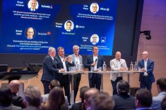 ZUERICH, 21. OKTOBER 2024 - ZUERCHER GENERALAGENTEN VERBAND ZGAV: Event des Zuercher Generalgenten Verbandes im Zurich Development Center ZDC an der Keltenstrasse 48 in Zuerich. Panel mit Erich Marte (Allianz), Thomas Steiger (Zurich), Herbert Goll (AXA), Daniel Gatti (SwissLife), Ralph Jeitzinger und Moderator Hans-Peter Nehmer (Allianz). Thema: Entschaedigungsmodelle im Aussendienst auf dem Pruefstand - Wohin geht die Reise? Auftrag: Anup Nastik, Allianz-Suisse Zuerich. 

ths/Photo by: THOMI STUDHALTER