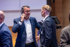 ZUERICH, 21. OKTOBER 2024 - ZUERCHER GENERALAGENTEN VERBAND ZGAV: Event des Zuercher Generalgenten Verbandes im Zurich Development Center ZDC an der Keltenstrasse 48 in Zuerich. Panel mit Erich Marte (Allianz), Thomas Steiger (Zurich), Herbert Goll (AXA), Daniel Gatti (SwissLife), Ralph Jeitzinger und Moderator Hans-Peter Nehmer (Allianz). Thema: Entschaedigungsmodelle im Aussendienst auf dem Pruefstand - Wohin geht die Reise? Auftrag: Anup Nastik, Allianz-Suisse Zuerich. 

ths/Photo by: THOMI STUDHALTER