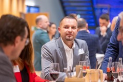 ZUERICH, 21. OKTOBER 2024 - ZUERCHER GENERALAGENTEN VERBAND ZGAV: Event des Zuercher Generalgenten Verbandes im Zurich Development Center ZDC an der Keltenstrasse 48 in Zuerich. Panel mit Erich Marte (Allianz), Thomas Steiger (Zurich), Herbert Goll (AXA), Daniel Gatti (SwissLife), Ralph Jeitzinger und Moderator Hans-Peter Nehmer (Allianz). Thema: Entschaedigungsmodelle im Aussendienst auf dem Pruefstand - Wohin geht die Reise? Auftrag: Anup Nastik, Allianz-Suisse Zuerich. 

ths/Photo by: THOMI STUDHALTER