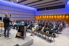 ZUERICH, 21. OKTOBER 2024 - ZUERCHER GENERALAGENTEN VERBAND ZGAV: Event des Zuercher Generalgenten Verbandes im Zurich Development Center ZDC an der Keltenstrasse 48 in Zuerich. Panel mit Erich Marte (Allianz), Thomas Steiger (Zurich), Herbert Goll (AXA), Daniel Gatti (SwissLife), Ralph Jeitzinger und Moderator Hans-Peter Nehmer (Allianz). Thema: Entschaedigungsmodelle im Aussendienst auf dem Pruefstand - Wohin geht die Reise? Auftrag: Anup Nastik, Allianz-Suisse Zuerich. ths/Photo by: THOMI STUDHALTER