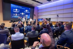 ZUERICH, 21. OKTOBER 2024 - ZUERCHER GENERALAGENTEN VERBAND ZGAV: Event des Zuercher Generalgenten Verbandes im Zurich Development Center ZDC an der Keltenstrasse 48 in Zuerich. Panel mit Erich Marte (Allianz), Thomas Steiger (Zurich), Herbert Goll (AXA), Daniel Gatti (SwissLife), Ralph Jeitzinger und Moderator Hans-Peter Nehmer (Allianz). Thema: Entschaedigungsmodelle im Aussendienst auf dem Pruefstand - Wohin geht die Reise? Auftrag: Anup Nastik, Allianz-Suisse Zuerich. ths/Photo by: THOMI STUDHALTER