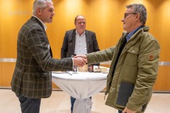 ZUERICH, 21. OKTOBER 2024 - ZUERCHER GENERALAGENTEN VERBAND ZGAV: Event des Zuercher Generalgenten Verbandes im Zurich Development Center ZDC an der Keltenstrasse 48 in Zuerich. Panel mit Erich Marte (Allianz), Thomas Steiger (Zurich), Herbert Goll (AXA), Daniel Gatti (SwissLife), Ralph Jeitzinger und Moderator Hans-Peter Nehmer (Allianz). Thema: Entschaedigungsmodelle im Aussendienst auf dem Pruefstand - Wohin geht die Reise? Auftrag: Anup Nastik, Allianz-Suisse Zuerich. ths/Photo by: THOMI STUDHALTER