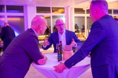 ZUERICH, 21. OKTOBER 2024 - ZUERCHER GENERALAGENTEN VERBAND ZGAV: Event des Zuercher Generalgenten Verbandes im Zurich Development Center ZDC an der Keltenstrasse 48 in Zuerich. Panel mit Erich Marte (Allianz), Thomas Steiger (Zurich), Herbert Goll (AXA), Daniel Gatti (SwissLife), Ralph Jeitzinger und Moderator Hans-Peter Nehmer (Allianz). Thema: Entschaedigungsmodelle im Aussendienst auf dem Pruefstand - Wohin geht die Reise? Auftrag: Anup Nastik, Allianz-Suisse Zuerich. ths/Photo by: THOMI STUDHALTER