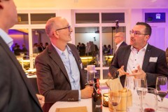 ZUERICH, 21. OKTOBER 2024 - ZUERCHER GENERALAGENTEN VERBAND ZGAV: Event des Zuercher Generalgenten Verbandes im Zurich Development Center ZDC an der Keltenstrasse 48 in Zuerich. Panel mit Erich Marte (Allianz), Thomas Steiger (Zurich), Herbert Goll (AXA), Daniel Gatti (SwissLife), Ralph Jeitzinger und Moderator Hans-Peter Nehmer (Allianz). Thema: Entschaedigungsmodelle im Aussendienst auf dem Pruefstand - Wohin geht die Reise? Auftrag: Anup Nastik, Allianz-Suisse Zuerich. ths/Photo by: THOMI STUDHALTER